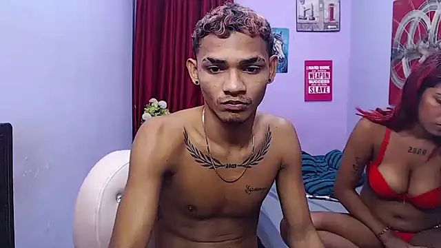 black_twinks Adlı Modelin Web Kamerası Şovu