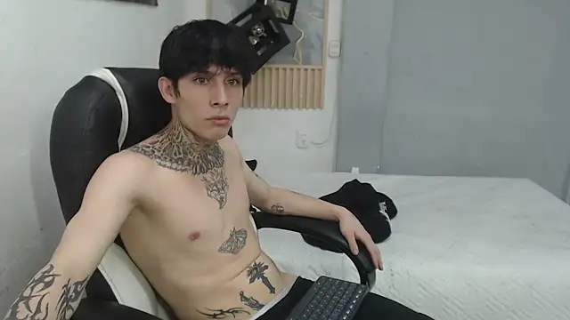 Cry_thereal live XXX chat