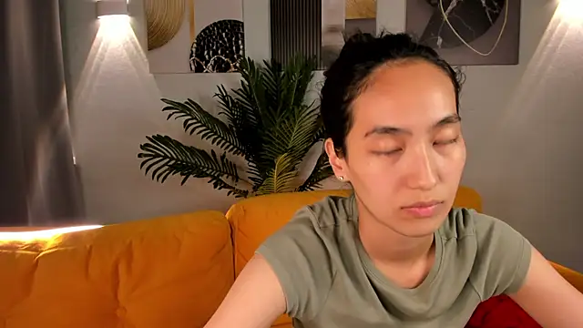FlirtyAura Chat XXX in diretta