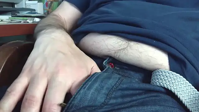 צ'אט XXX בשידור חי של verylittletinycock