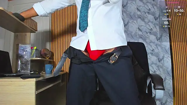 Hideintheoffice's Live XXX Chat