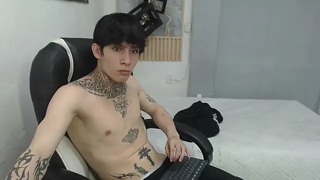 Онлайн чат XXX Cry_thereal