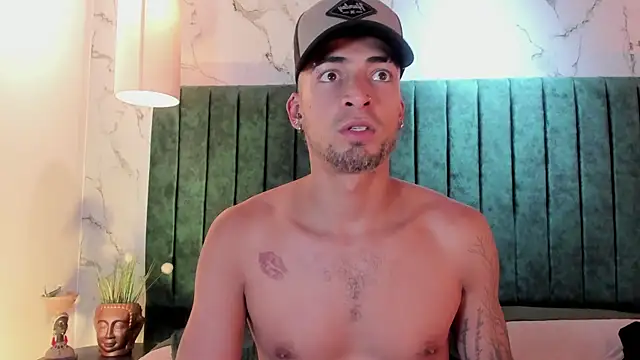 DrakeNeumannn Live XXX chat