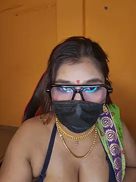 callmeshreya's Live XXX Chat
