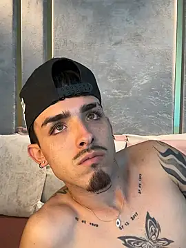 Chat XXX en directo de NikoStone_