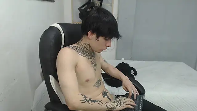 Chat +18 de Cry_thereal ao vivo