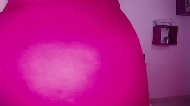 miafuegolatino élő XXX-chatje