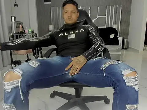 Czat XXX na żywo – master_leather