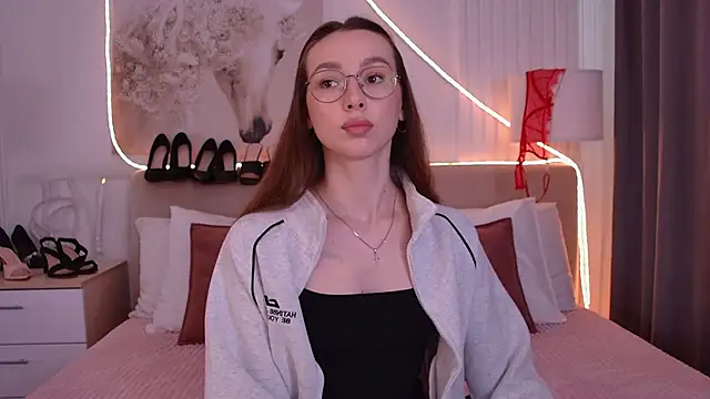 دردشة Emily_Simon الجنسية المباشرة