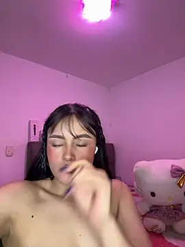 salome_polaniiee élő XXX-chatje