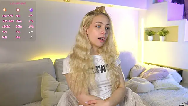 ShinyBarbie's Live XXX Chat
