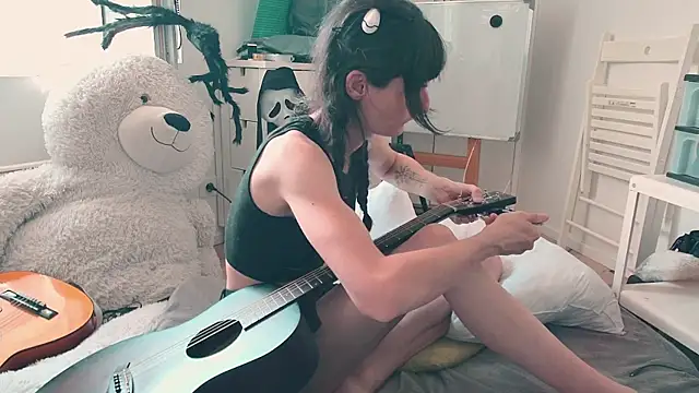 CeriseLapine Chat XXX live