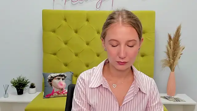 LolaWilsons Chat XXX live