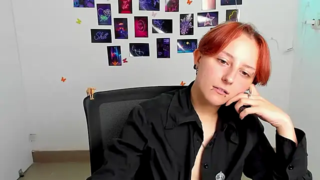 Dilara_Kiss_ élő XXX-chatje