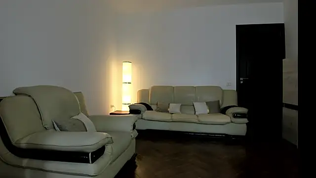 Sashavanee Live XXX-chat