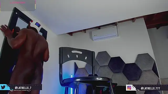 Chat XXX en directo de Latrellx7