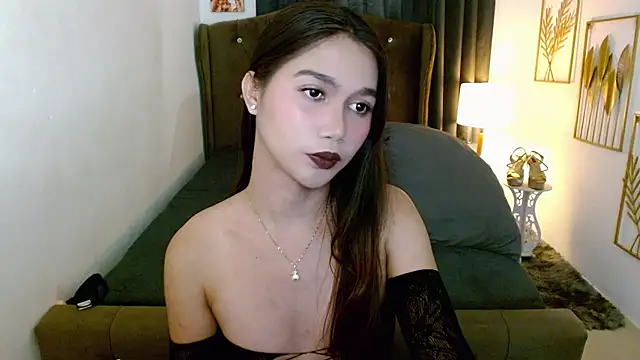 hollyyumiloove élő XXX-chatje