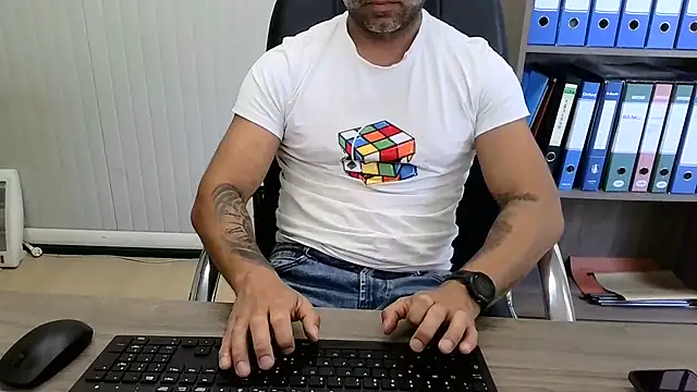 Chat XXX en directo de Evasionee