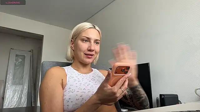 AnneBallのライブXXXチャット