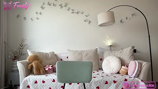 delorathecookiee élő XXX-chatje