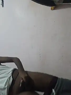 ButtonedTwinkle webcam show