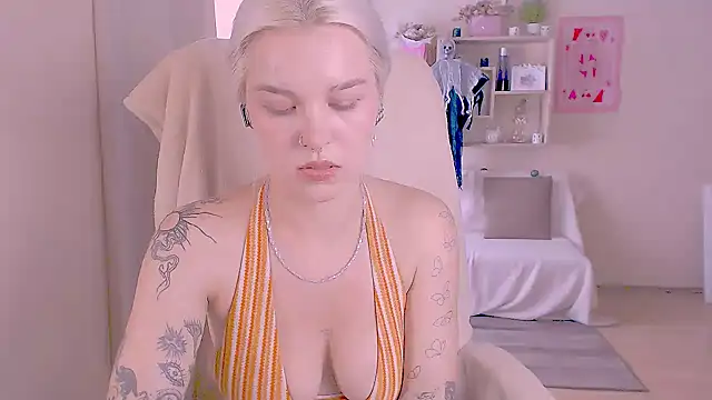 Chat XXX en directo de Hot_Blonda