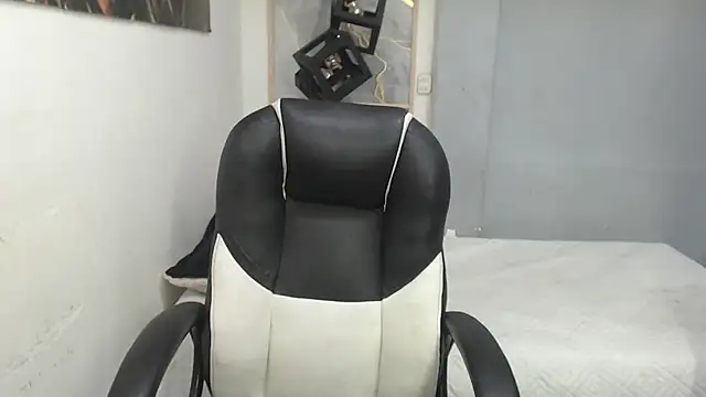Chat +18 de Cry_thereal ao vivo
