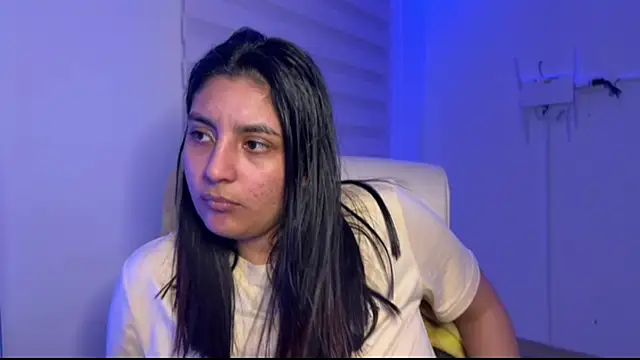 cloe_small Live XXX Chat