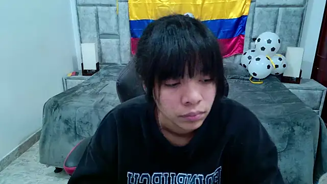 laureentt_ Chat XXX in diretta