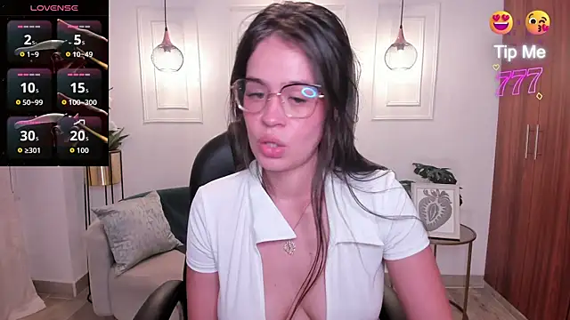 Nanaa_snow's Live XXX Chat
