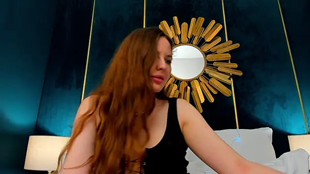 MonaRicci's Live XXX Chat