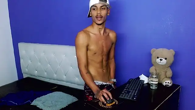 Angel_foxc13 XXX чат на живо