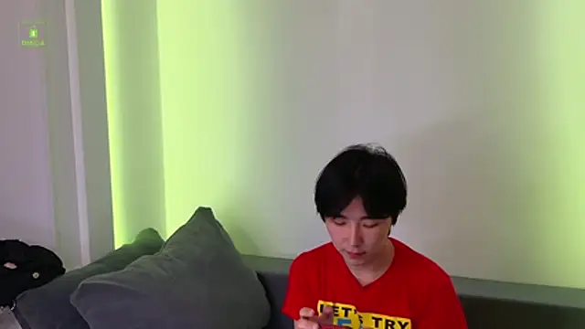 Chat +18 de HeejinWang ao vivo