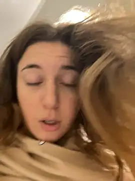 kate_nicepops333221's Live XXX Chat