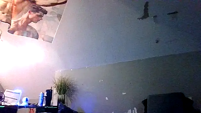Sk00byJaXxX212 Webcam show