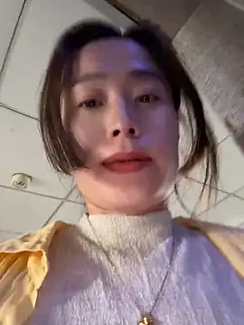 saozi666 网络视讯表演