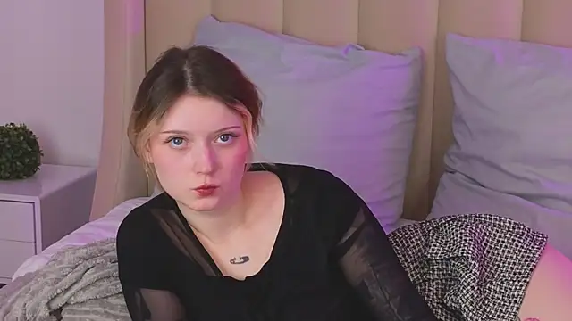 AlyssFrost's Live XXX Chat