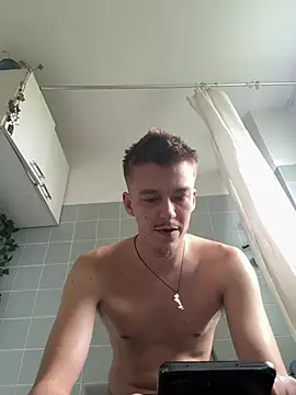 Toyjungeen Live XXX chat