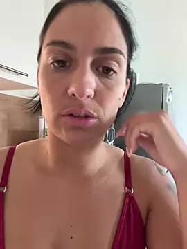 LaPetiteKim's Live XXX Chat