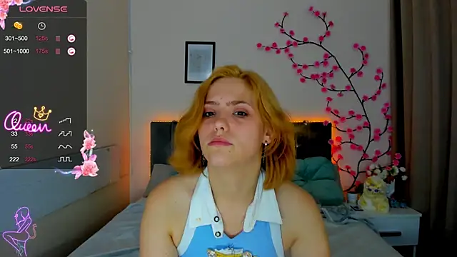 Živý XXX chat DellaRows