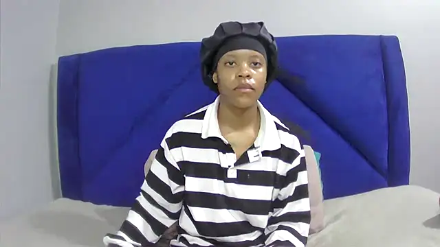 Chat +18 de TheSexyBibi ao vivo