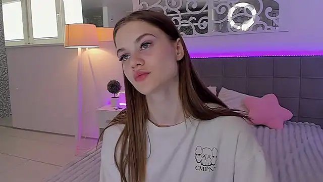 LuisaClover Chat XXX in diretta