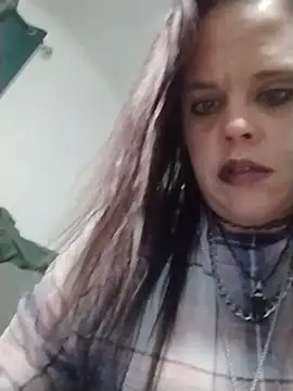 Živý XXX chat TWiSTYTheTwizted