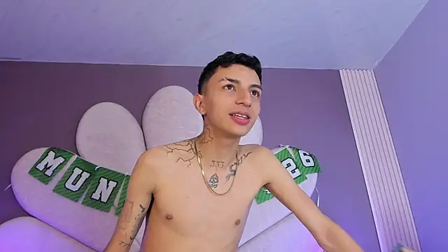 NickandAbby_ 网络视讯表演