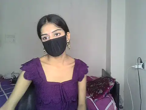 SASSY__BABY_ Adlı Modelin Canlı XXX Sohbeti