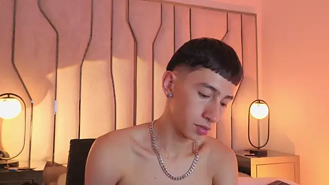 Pokazy przed kamerką – lian_cameron