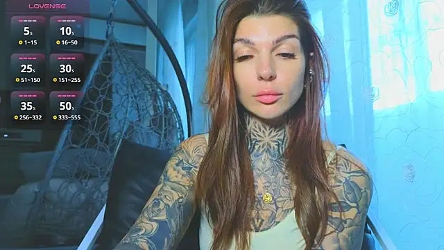 tattooedBabyy Chat XXX in diretta
