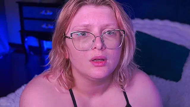 CoolTatis' Live XXX Chat