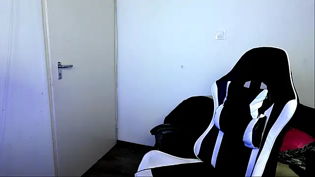 Czat XXX na żywo – ShyHotNerd