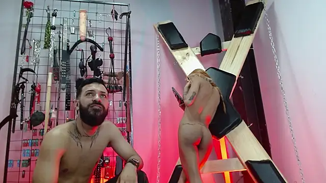 Ariaoficial Webcam-Show